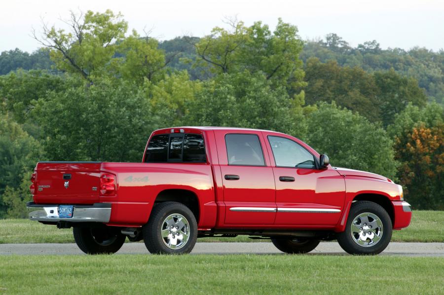  Dodge Dakota 2005 года  (фото 21 из 43)